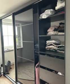 Schwebetuerenschrank schwarz
