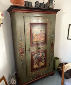 Inntaler Bauernschrank