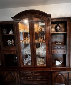 Wohnzimmerschrank