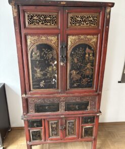 Chinesischer Schrank