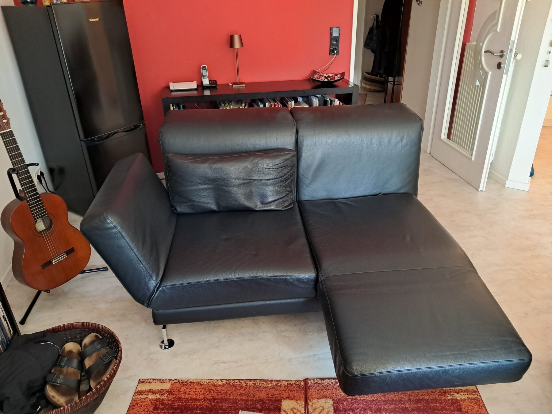 Sofa-Armlehne-zm-Fussteil-umgedrecht-2-scaled-1.jpg