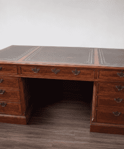 Englischer Partners Desk
