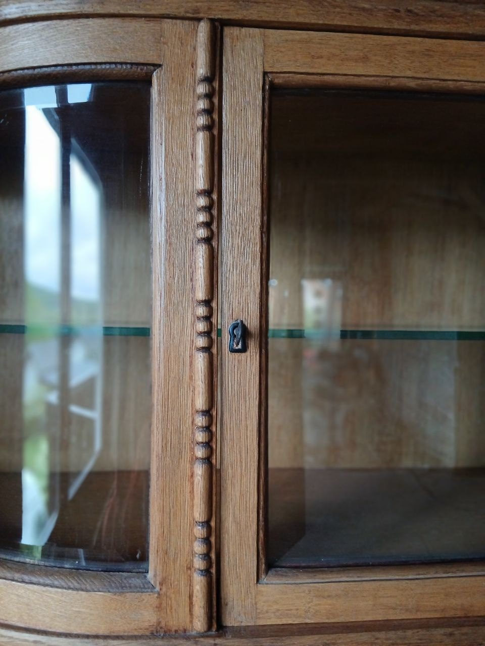 8-Vitrine-Zierleisten.jpg