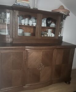 Wohnzimmerschrank