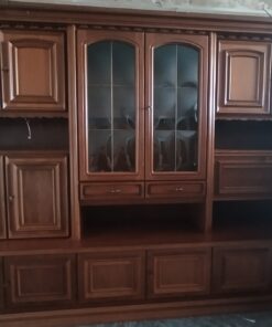 Wohnzimmerschrank