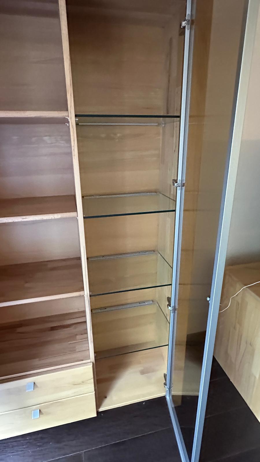 Schrankvitrine-5.jpeg