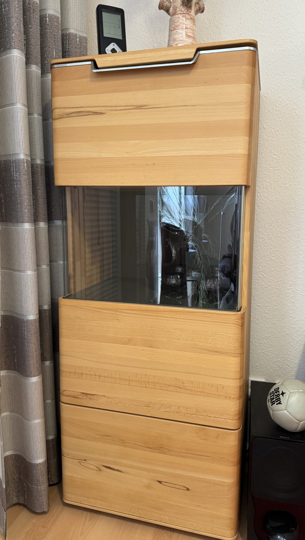 Seite_1_Highboard_geschlossen-scaled-1.jpeg