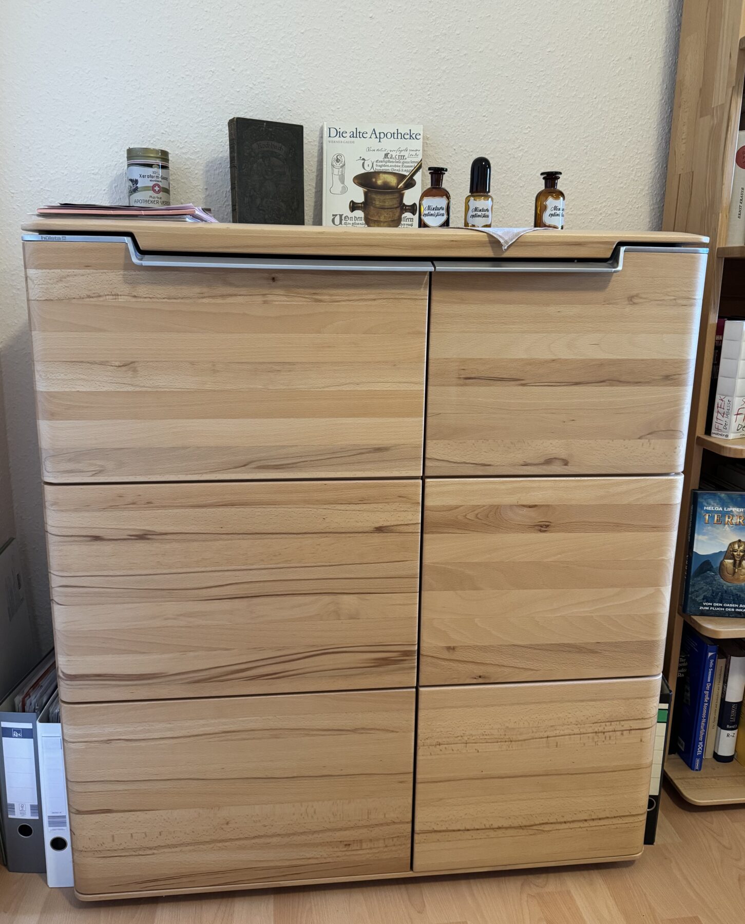 Seite_2_HighboardohneGlas_1-scaled-1.jpeg