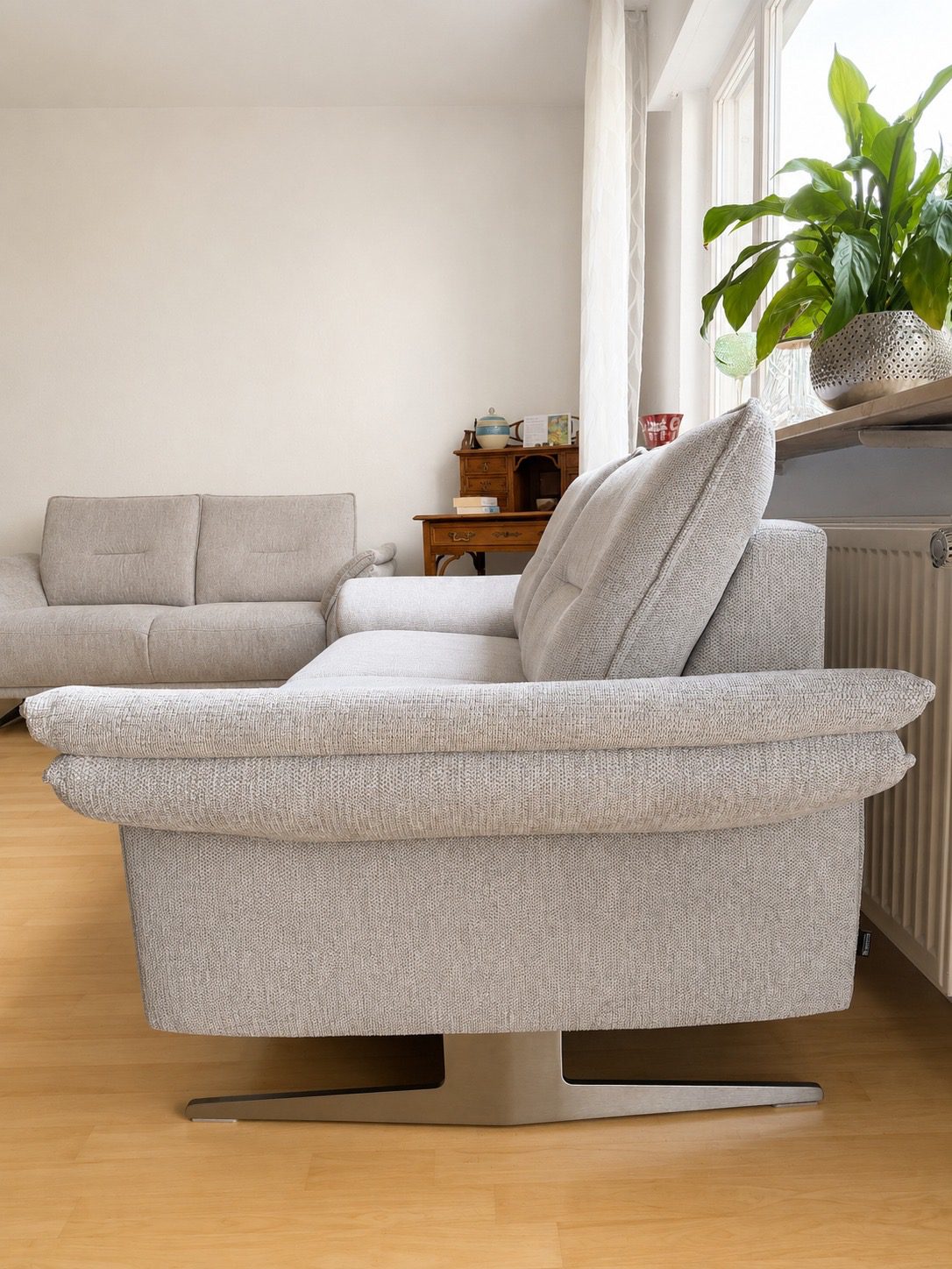 Sofa2.jpg