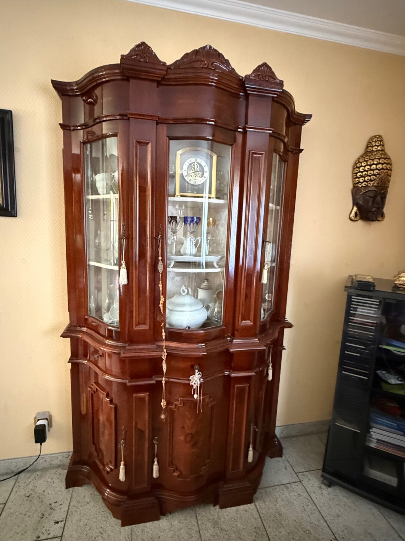 Wandschrank-scaled-1.jpeg