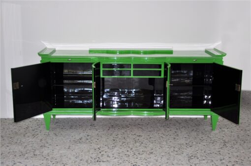 Art Deco Sideboard, highglosslacquer in poison green ,interior in highgloss black, 14 applied layers of paint, wonderful straight body