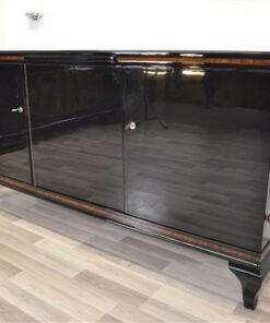 timeless design in highgloss black, 12-layer paintjob, wonderful feet, Cherrywood Details