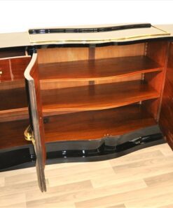 Pianolacquer, handpolished, brass&chrome fittings, adjustable shelves