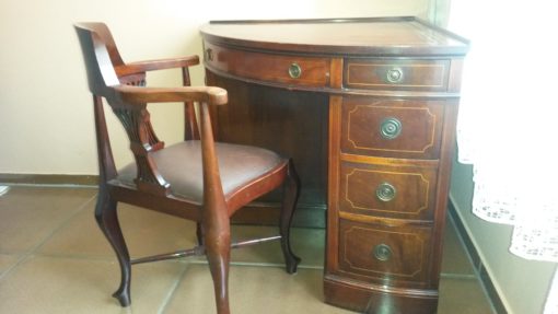 Arts and Craft Corner Desk with Leather Top, Mahogany Wood, Brass Handles, Antiques, British, Tables, Furniture, Gründerzeit, Design
