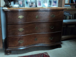 Oakwood Chest of Drawers, Rounded