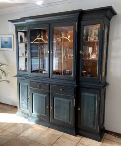 Scholtissek living room cabinet with lighting