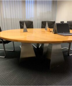 Konferenztisch