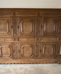 Massiver Eichenschrank sehr gut erhalten