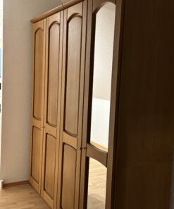 Großer massiver Kleiderschrank Eiche