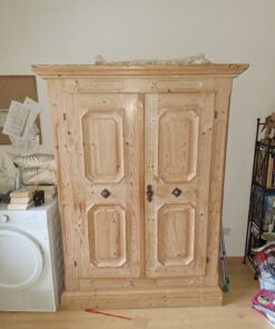 VOGELNAUER KLEIDERSCHRANK