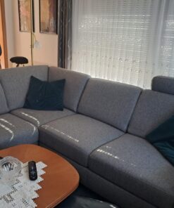 Ecksofa mit Schlaffunktion und Bettkasten in Stoff grau, 2021 bei Multipolster gekauft für 2500 Eur, steht im Gästezimmer, wenig benutzt