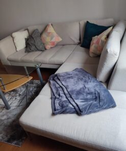 Beigefarbene Sofagarnitur: Ecksofa, Sessel und Hocker