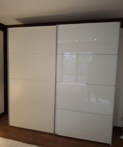 Kleiderschrank
