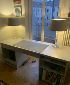 Schreibtisch