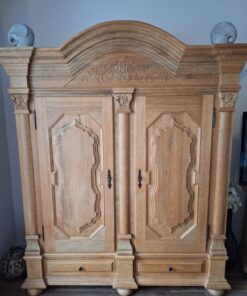 massiver Wohnzimmerschrank - helle Eiche