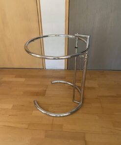 Eileen Grays adjustable table E2027