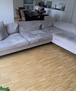 Hochwertiges Sofa L-Profil beige für 4 abwaschbar 1 Jahr alt 263x208 cm Holzfüße