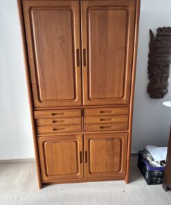 Teakschrank