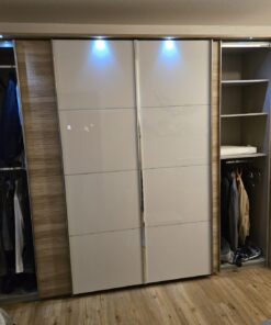 Kleiderschrank / Schwebetüren