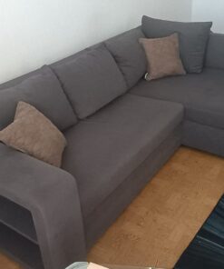 Sofa mit Bettfunktion und Regal