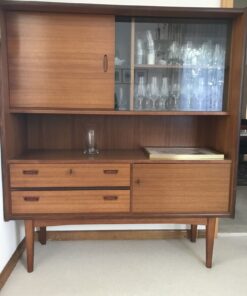 Vitrinenschrank