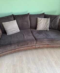 Braunes Sofa