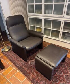 deSede Sessel DS 50 mit Fußhocker dunkelbraun