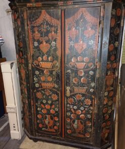 original tölzer bauernschrank um 1900