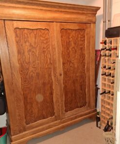 Garderobenschrank
