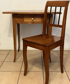 Biedermeier Tischchen & passender Stuhl, Kirschbaum, um 1830