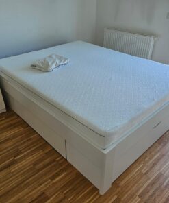Stauraumbett mit Schaummatratze und Lattenrost