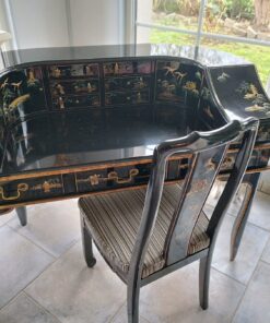 Chinesischer Schreibtisch