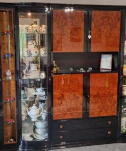 Wohnzimmerschrank