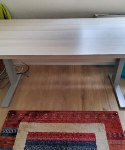 Schreibtisch mit Platte aus Massivholz