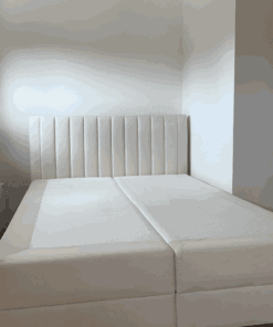 Boxspringbett beige