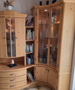 Wohnzimmer Eckschrank vom Möbelschreinner in Vollholzqualität