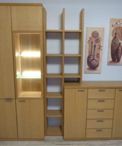Wohnzimmerschrank mit passendem Sideboard