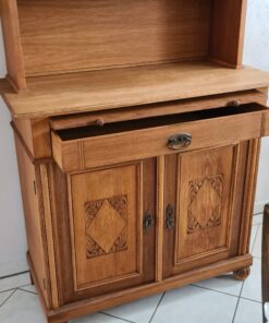 130 Jahre alte Anrichte, massiv Eiche