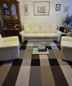 1 Sofa, 2 Sessel und Glastisch